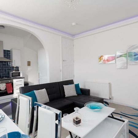 לידס Clifton Bespoke Serviced Apartments מראה חיצוני תמונה