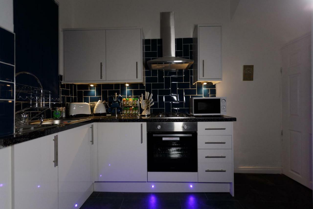 לידס Clifton Bespoke Serviced Apartments מראה חיצוני תמונה