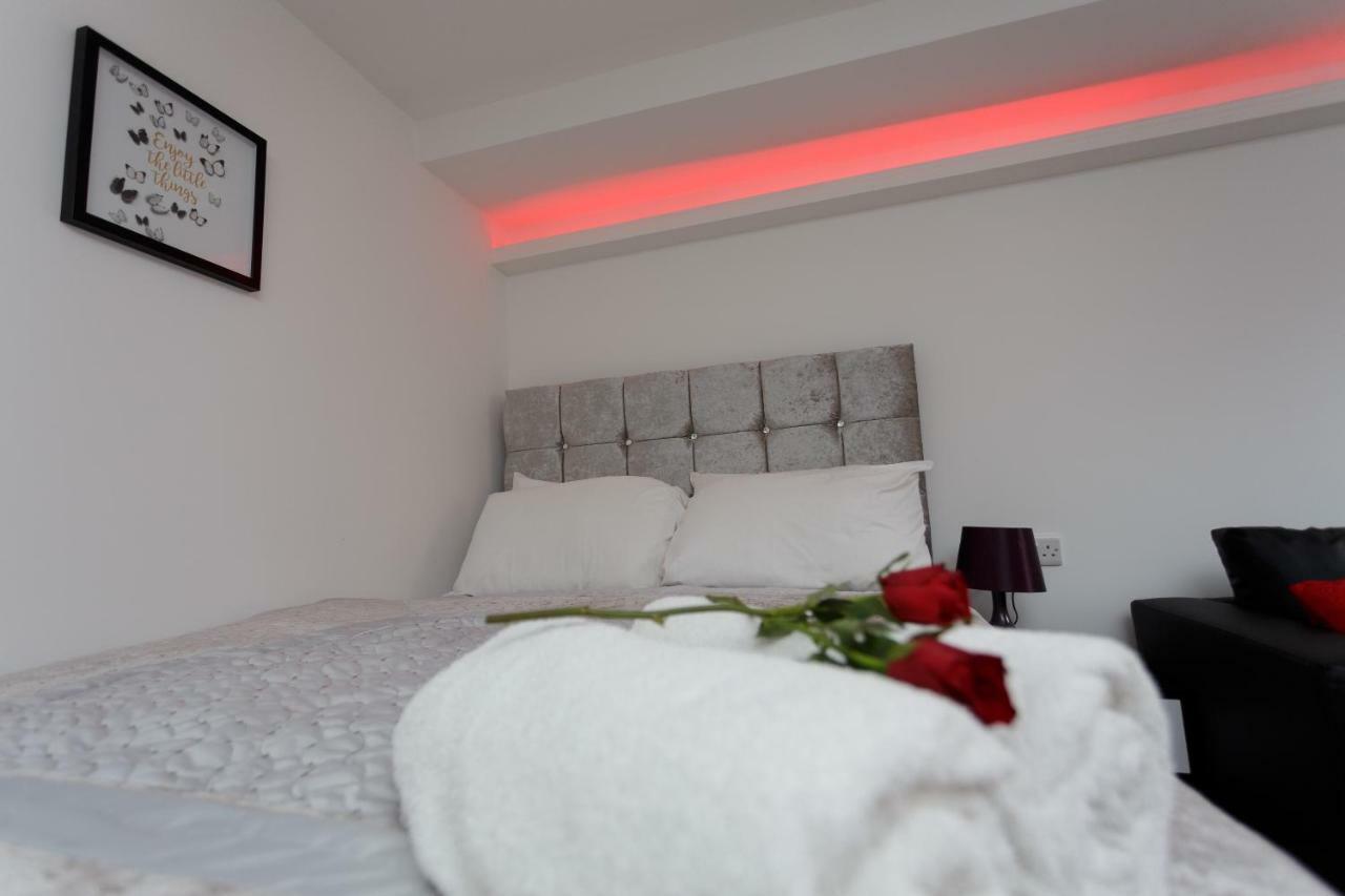 לידס Clifton Bespoke Serviced Apartments מראה חיצוני תמונה