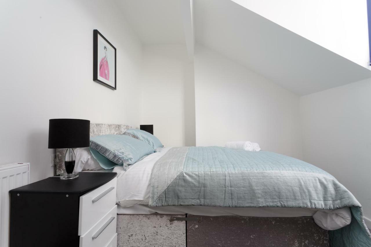 לידס Clifton Bespoke Serviced Apartments מראה חיצוני תמונה